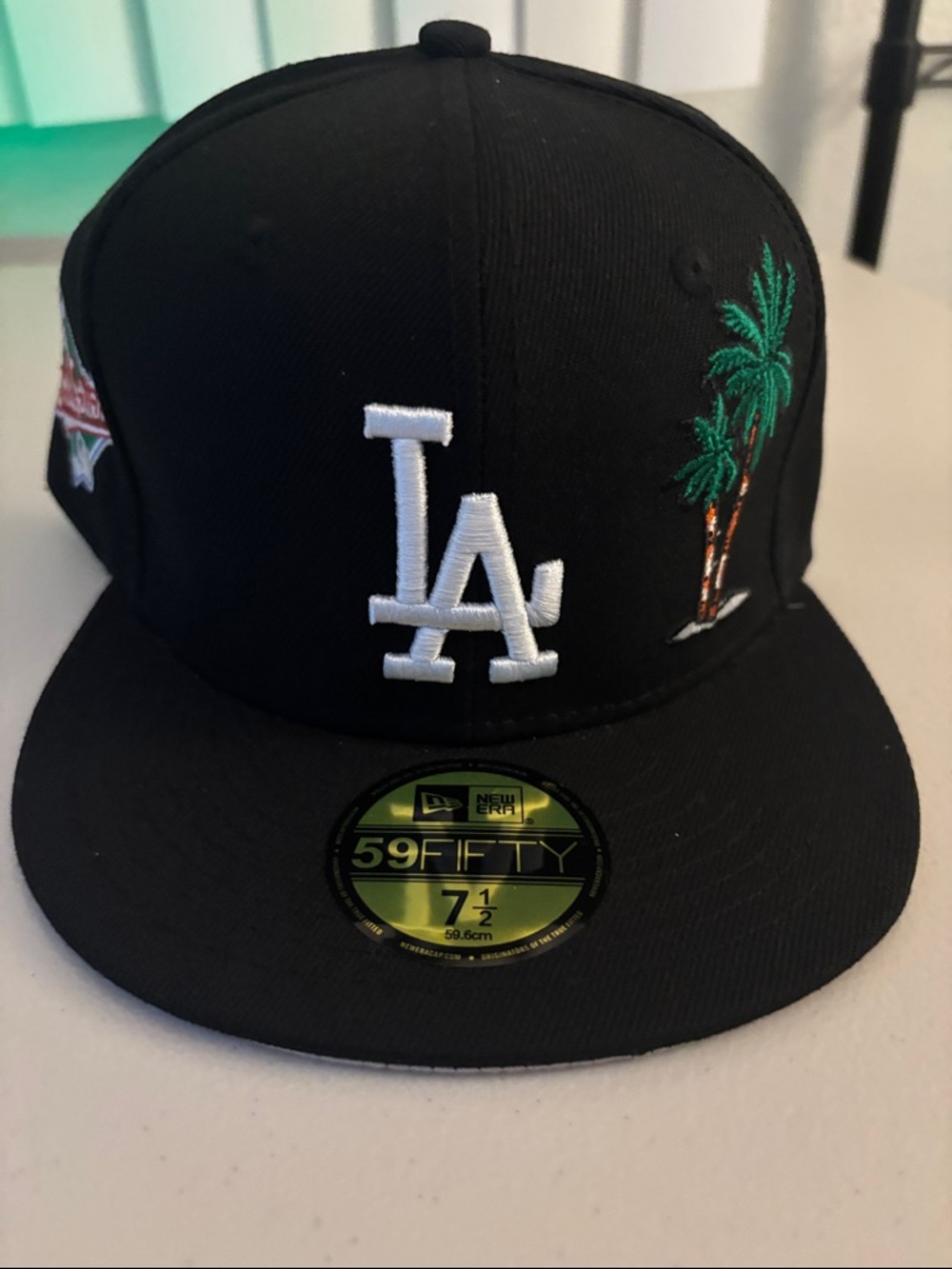 New Era Black LA Dodgers Fitted Hat with Green Palm Tree Embroidery 7 1/2